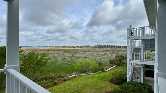 Building Photo - LEASING SPECIAL - Ask about our 1 month Re...