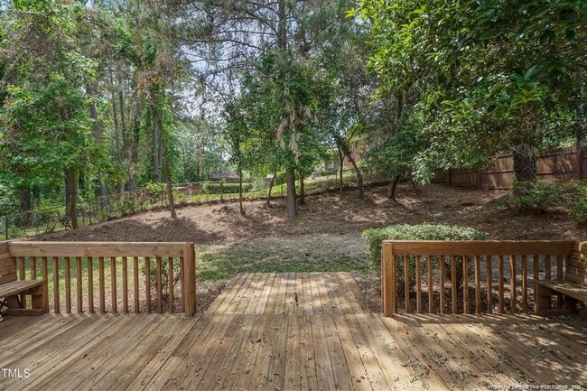 Building Photo - 334 Westview Dr