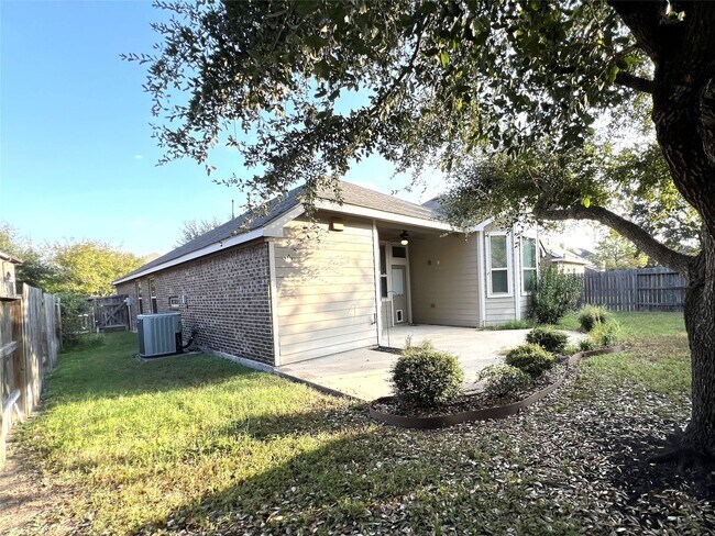 Building Photo - 28707 Mayes Bluff Dr