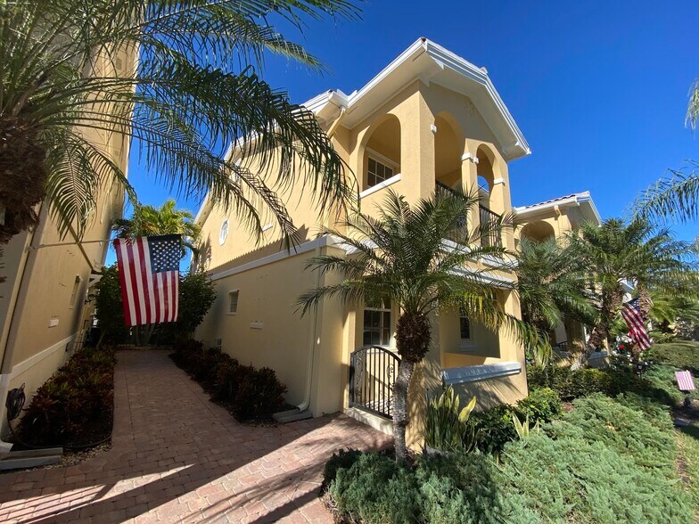 Primary Photo - 7803 Bergamo Ave