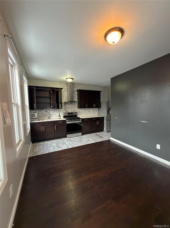 Building Photo - 31-45 84th St