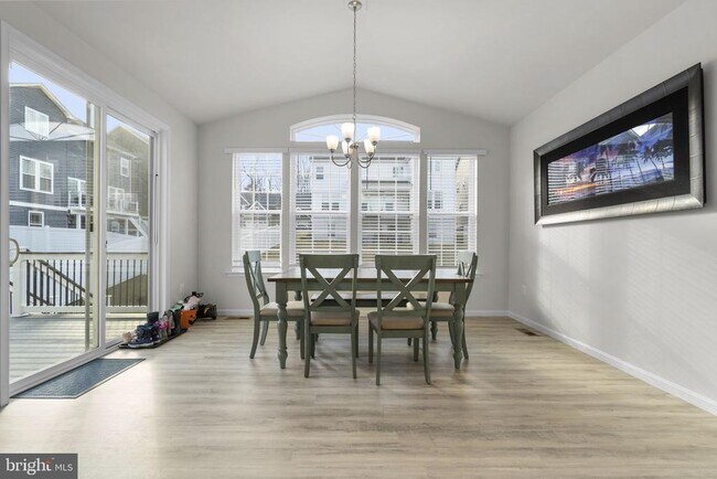 Building Photo - 68 SNOWDROP Dr