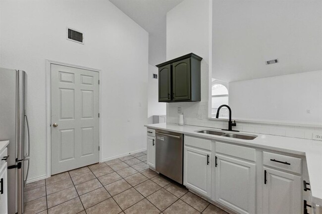 Building Photo - 8717 Corran Ferry Dr