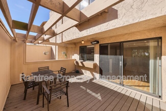 Building Photo - 3256 Via Marin