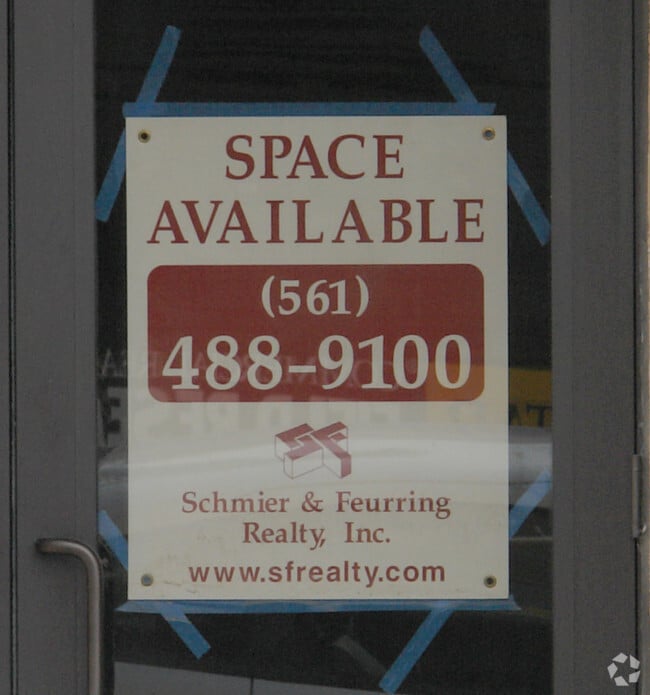 lease sign - The Lucerne