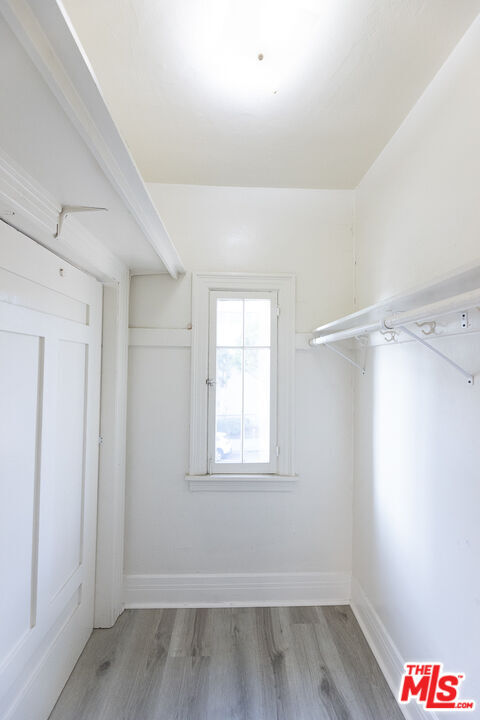 Building Photo - 946 S Burlington Ave