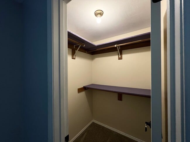 Building Photo - Charming 3-Bed, 2-Bath Retreat!