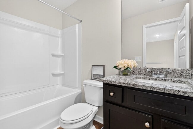 Building Photo - 3 Bedroom Townhome in Atlanta!