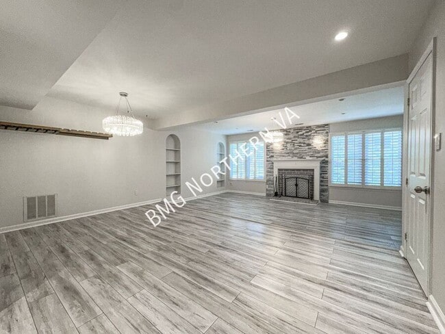 Building Photo - 7450 Adams Park Ct
