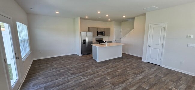 Building Photo - 39 Virgo Dr