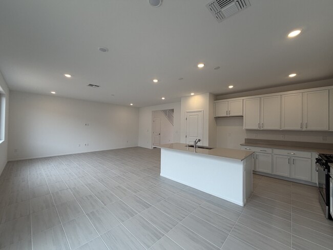 Building Photo - 7430 Pioneer Way