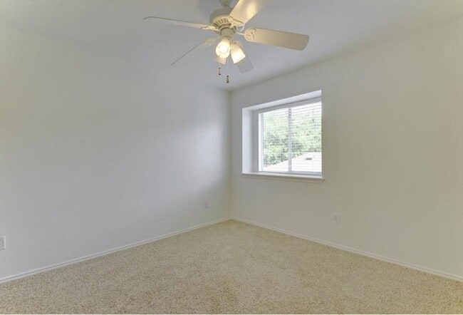 Building Photo - 211 Cadillac Cove