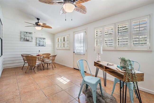 Building Photo - 14818 Winding Creek Ct