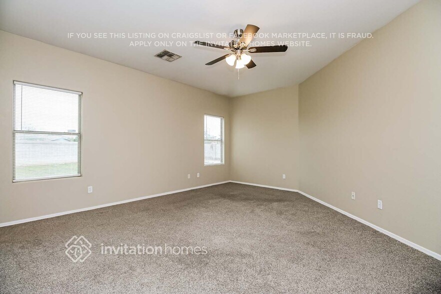 Building Photo - 300 S 9th St