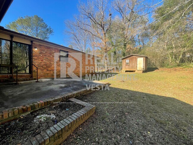 Building Photo - 1550 N Atwood Dr