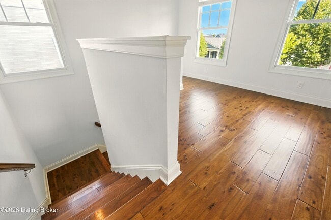 Building Photo - 8707 Featherbell Blvd