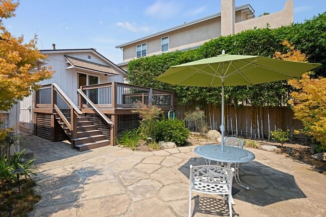 Building Photo - Charming One-Bedroom Retreat in Santa Barb...
