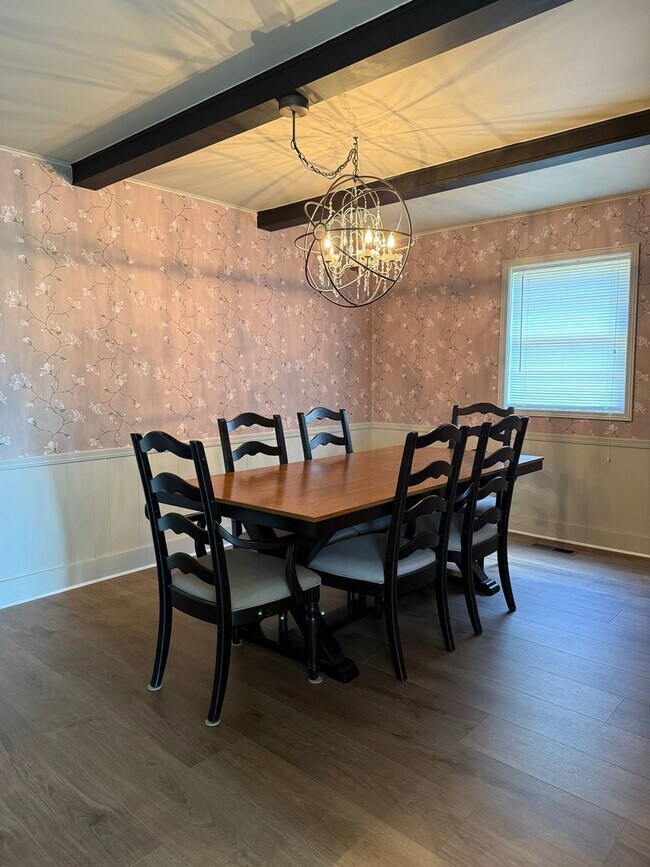 Building Photo - Spacious 4BR House in Tulsa