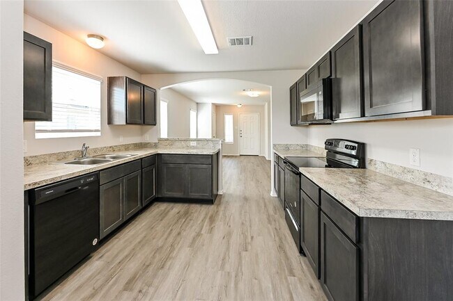 Building Photo - 8614 Doris Oaks Cir