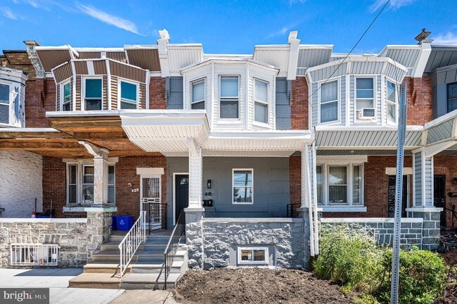 Building Photo - 441 S 61st St