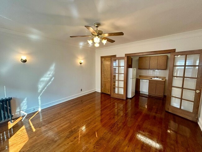 Interior Photo - 2339 N. Geneva