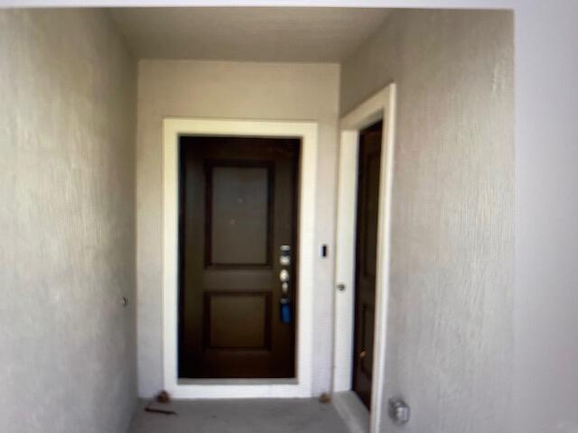 Building Photo - 467 SW Jeanne Ave