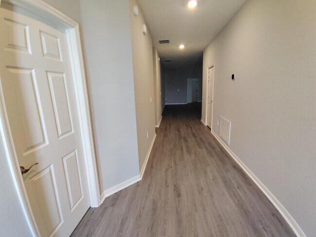 Building Photo - 1497 Fleur Dr