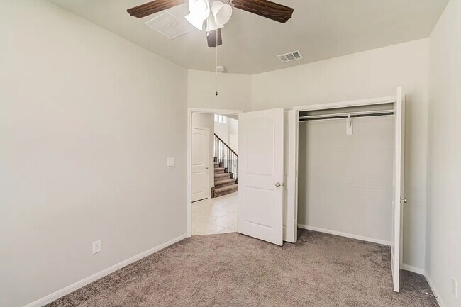 Building Photo - 4423 Sandhill Terrace Ln