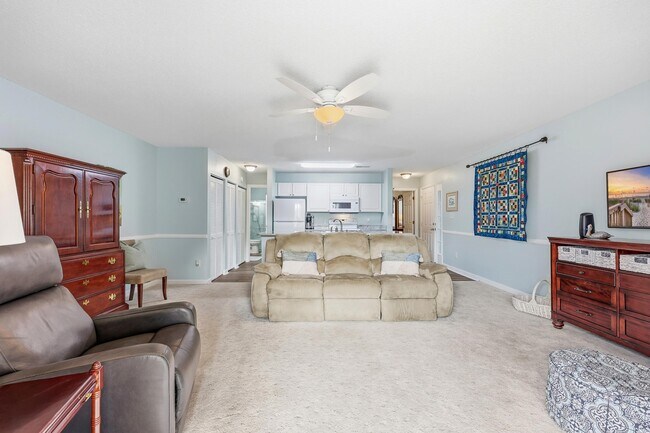 Building Photo - 4363 Spa Dr