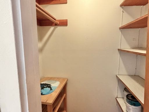 Building Photo - Charming 1-Bedroom Retreat in Queen Anne - Near Fremont! Available Now!