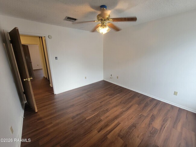 Building Photo - 201 High Meadows Blvd