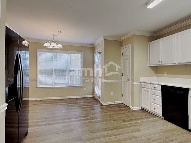 Building Photo - 3947 Hickswood Forest Ct