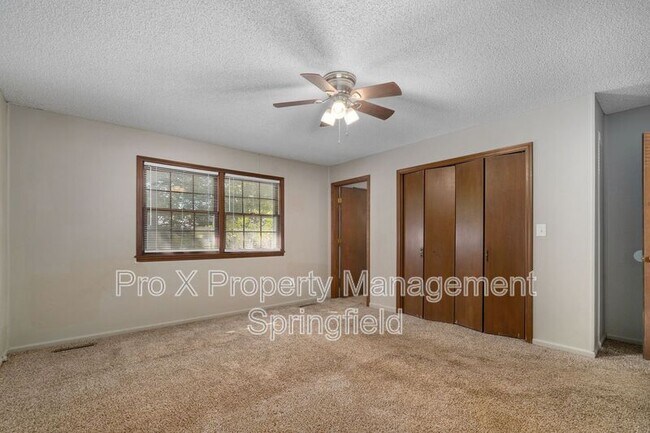 Building Photo - 5519 S Dollison Ave