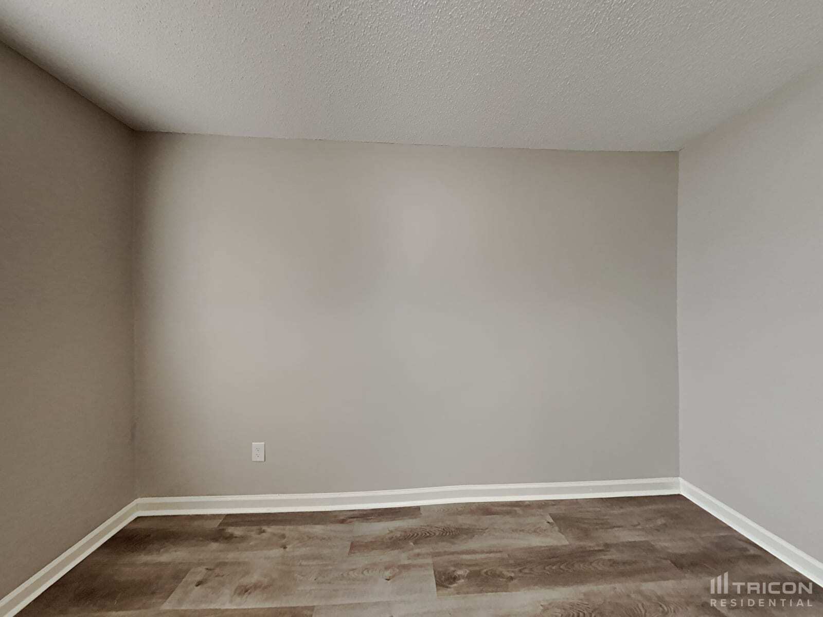 Building Photo - 837 Lusterleaf Pl