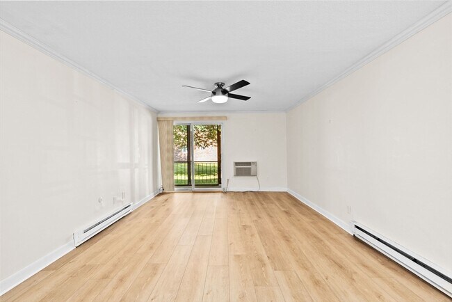 Building Photo - 79 Fountain Ln