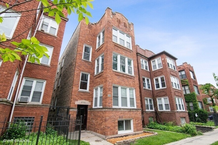 Building Photo - 2040 W Birchwood Ave