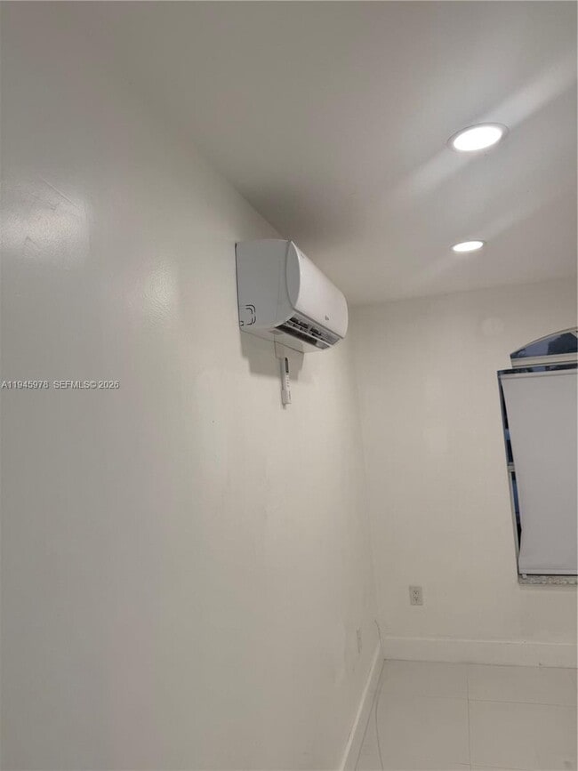 Building Photo - 14320 SW 147th Ct