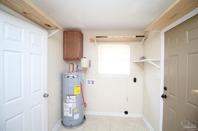 Building Photo - 7177 Schwab Dr