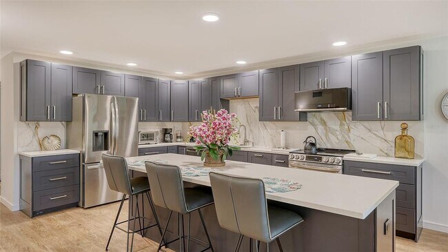 Building Photo - 5757 Gulf of Mexico Dr