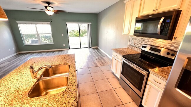 Building Photo - 600 Northern Way