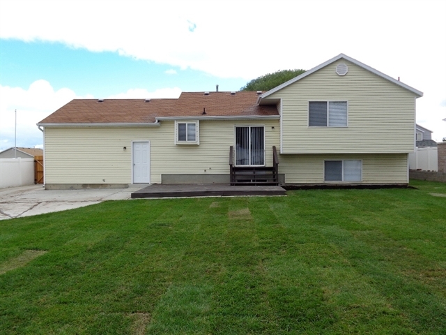 Building Photo - 2964 S Fetzer Dr