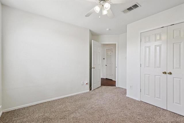 Building Photo - 3124 Creekside Dr