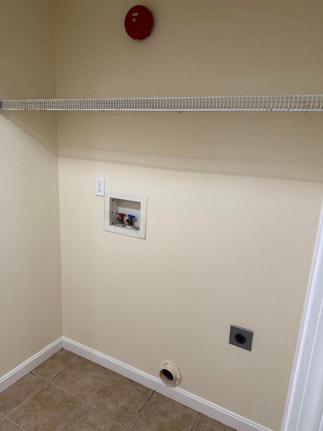 Building Photo - 276 Fremont Rd