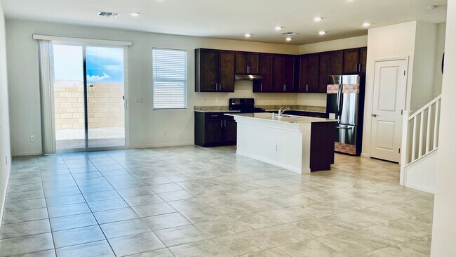 Building Photo - gated community -brand new home with 4 bed...