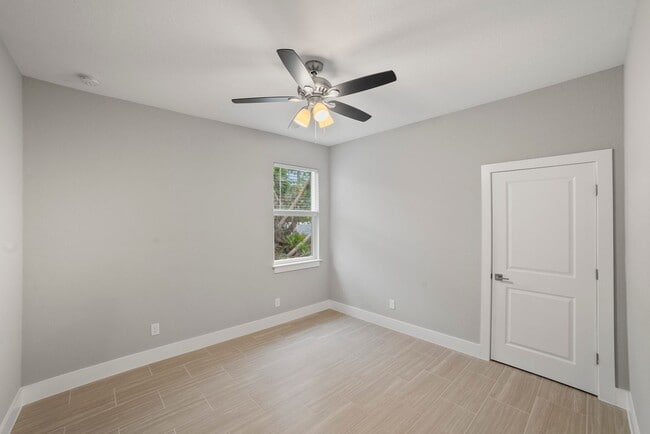 Building Photo - Deposit-Free! Modern, energy efficient hom...