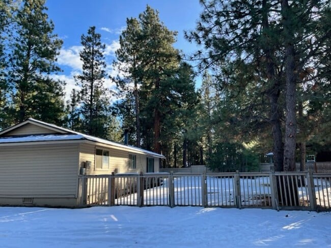 Building Photo - Cozy 3-Bedroom in Beautiful Tollgate! ***water included***