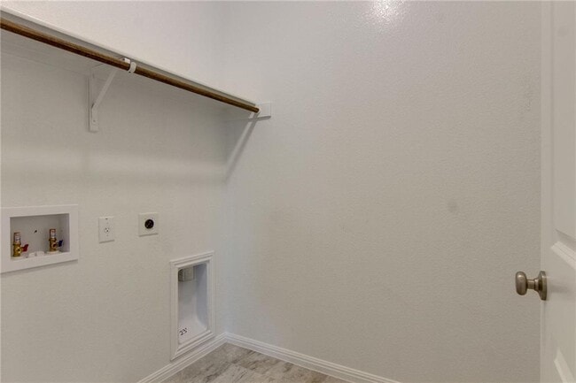 Building Photo - 3240 E Whitestone Blvd