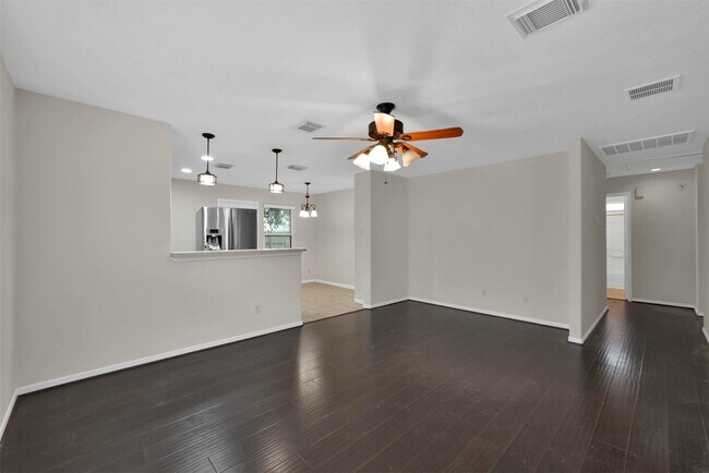 Building Photo - 24011 Pinecreek Point