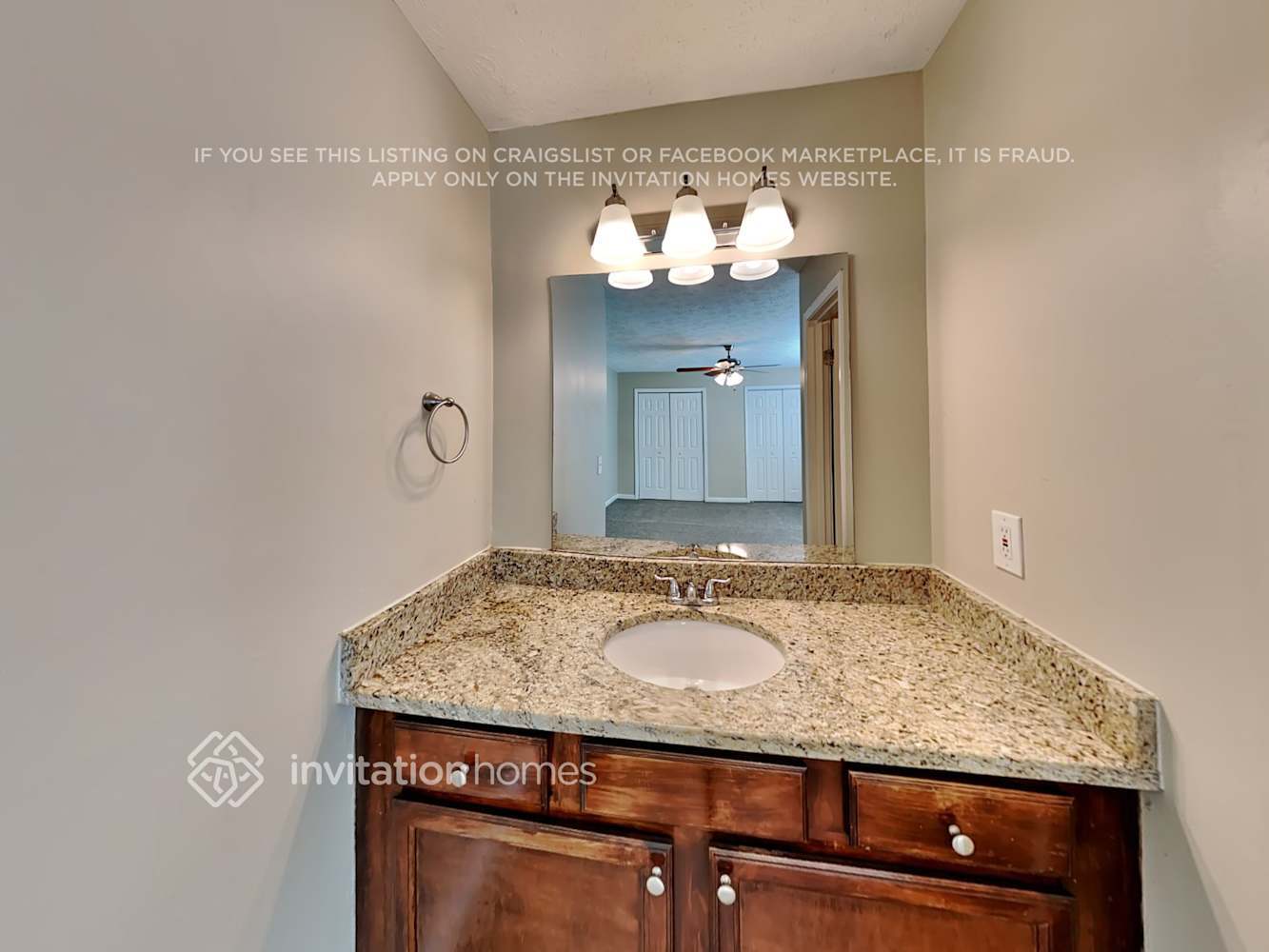 Building Photo - 595 Rivercrest Dr