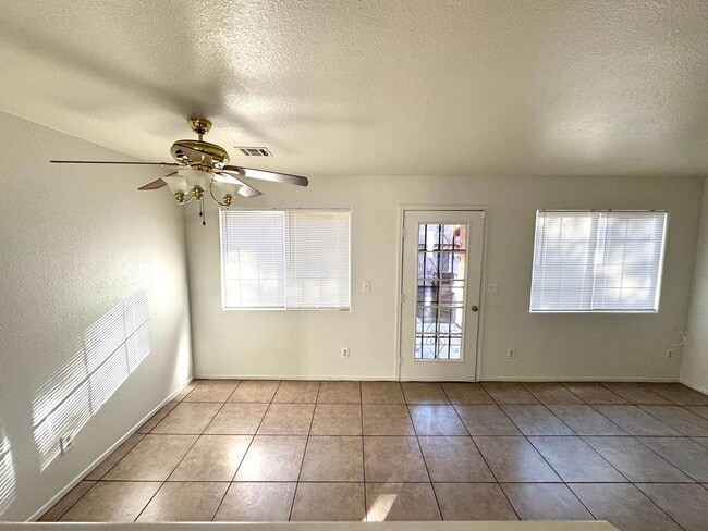 Building Photo - Townhome featuring stylish layout in gated...